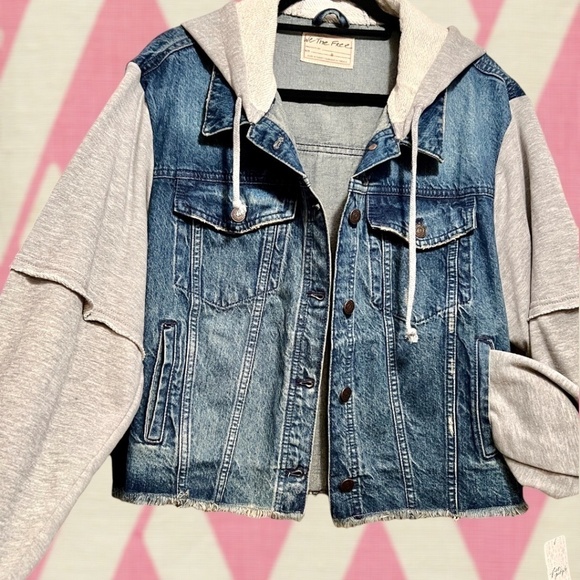 FREE PEOPLE Throwback Denim/Knit Hoodie Style Raw Hem Relaxed Crop Jacket-Md NWT - Picture 10 of 16